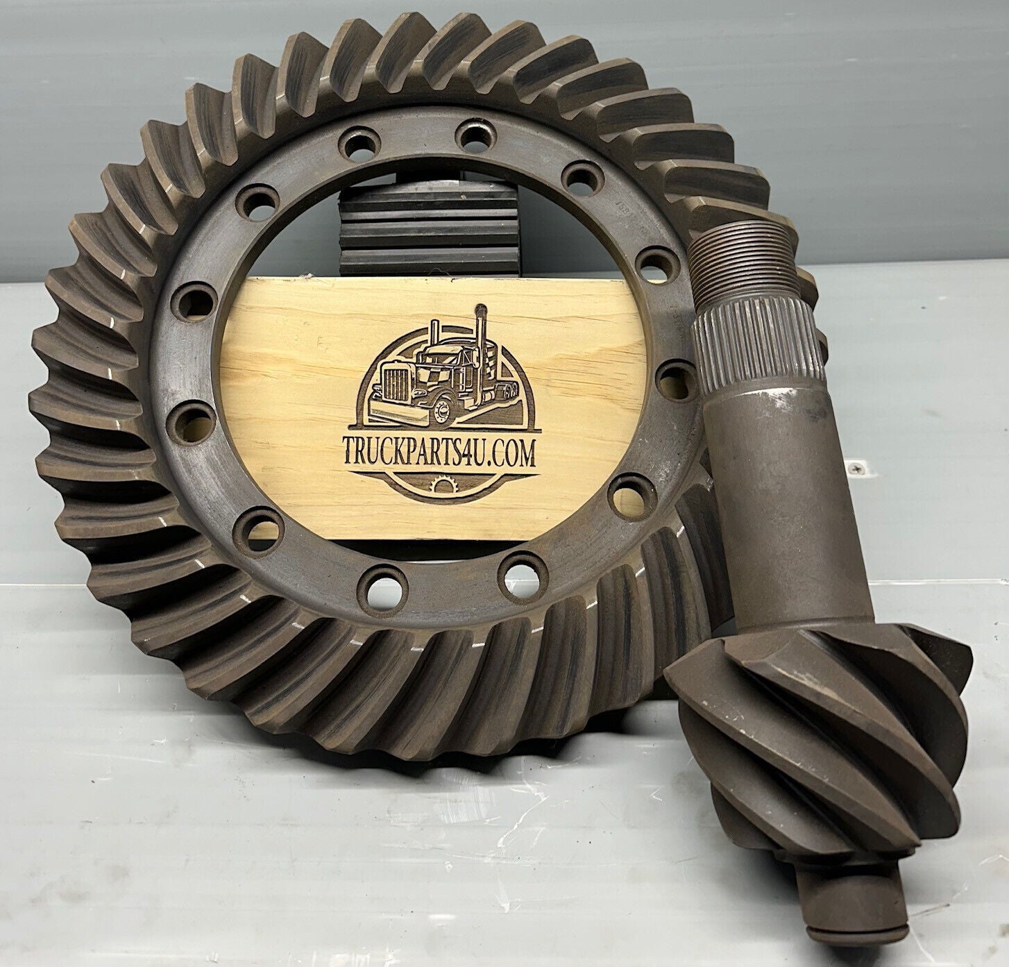 A35812-20 genuine Meritor Rockwell Axletech SQHD front gearset – 5.29 ratio – new OEM differential gearing – OE specification
